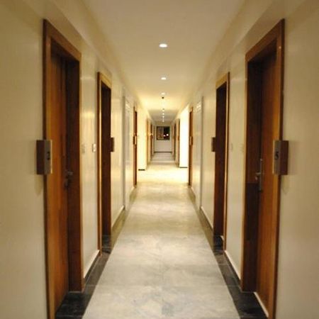 Hotel Landmark Ратнагири Экстерьер фото